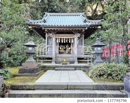 Yasaka Shrine, a subsidiary shrine located within the grounds of the Enoshima Shrine complex in Fujisawa, Japan. Yasaka Shrine, a subsidiary shrine located within the grounds of the Enoshima Shrine complex in Fujisawa, Japan. 137798796