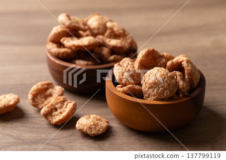 Raw textured vegetable protein (TVP) soy meat chunks, Healthy plant-based protein Raw textured vegetable protein (TVP) soy meat chunks, Healthy plant-based protein 137799119