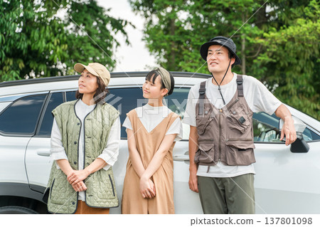 Drive, family trip, family traveling by car Drive, family trip, family traveling by car 137801098