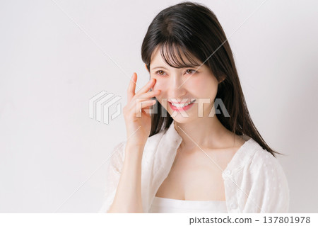 Female eyes Female eyes 137801978