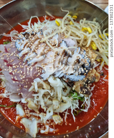 Among Korean foods, it is cold raw fish soup.	 137802331