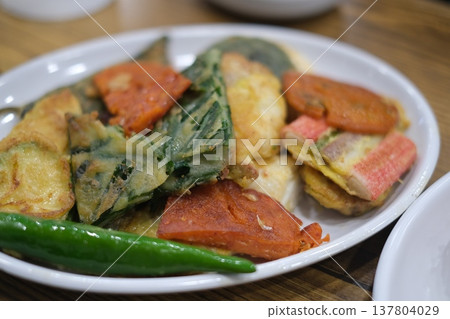 Colorful tempura from a Korean market 137804029