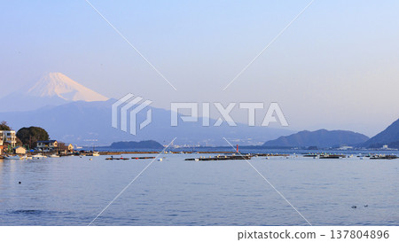 Winter in Nishiura, Numazu City, West Izu Peninsula Winter in Nishiura, Numazu City, West Izu Peninsula 137804896
