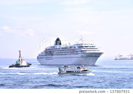 Amadea, who stopped by Mojiko Port for sightseeing, viewing the Kanmon Strait against the sun. Amadea, who stopped by Mojiko Port for sightseeing, viewing the Kanmon Strait against the sun. 137807931