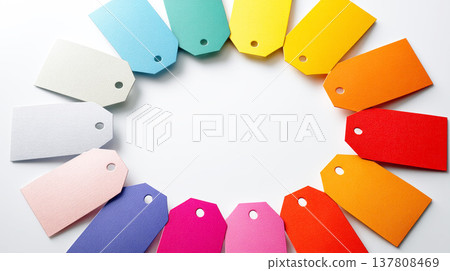 排列成圓圈的彩色標籤 137808469