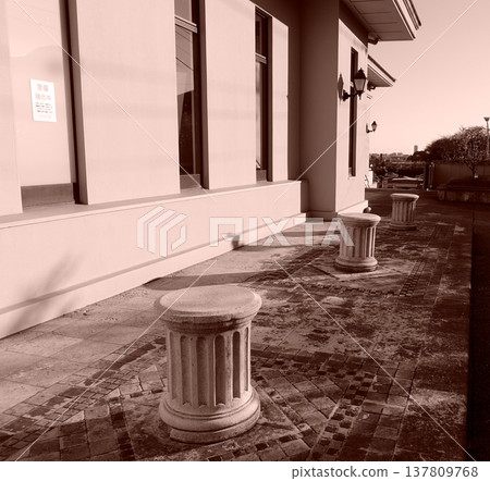Terrace 137809768