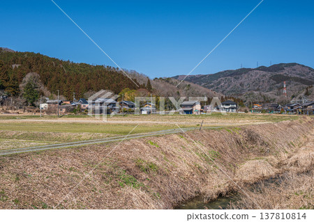 The clear stream of the Ōkawa River flows through the rural area of Oku-Biwako, Ōmi-Shiotsu, Nagahama City, Shiga Prefecture. 137810814