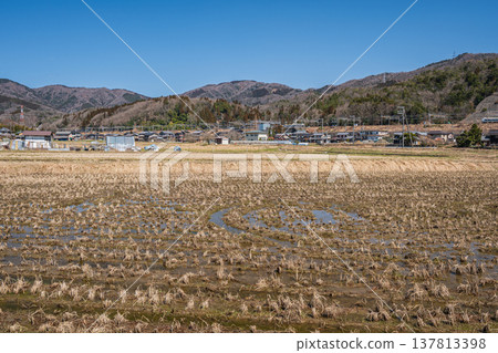 Rural scenery of Nishiasaimachi, Lake Biwa, Nagahama City, Shiga Prefecture Rural scenery of Nishiasaimachi, Lake Biwa, Nagahama City, Shiga Prefecture 137813398