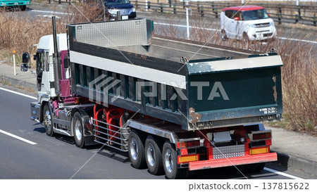 Trailer dump image Trailer dump image 137815622