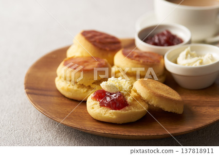 Scone image 137818911