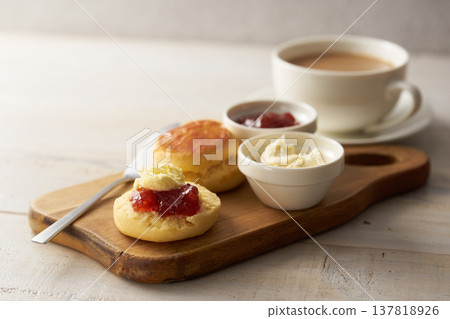 Scone image 137818926