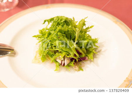 美味的鯛魚薄片晚餐 美味的鯛魚薄片晚餐 137820409