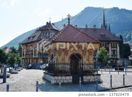 Romania, Transylvania, Brașov, Ilibaat Cross, Union Square Romania, Transylvania, Brașov, Ilibaat Cross, Union Square 137820479
