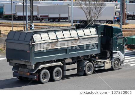 Trailer dump image 137820965