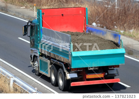 Dump truck image 137821023