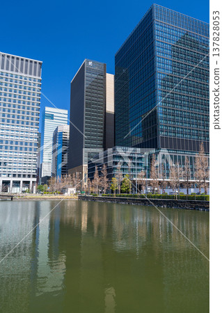 Tokyo: Marunouchi office district along the moat. Tokyo: Marunouchi office district along the moat. 137828053