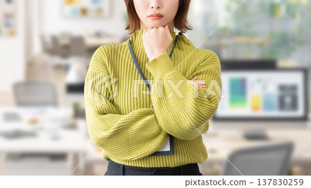 A woman thinking/businesswoman 137830259