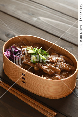 豬肉蓋飯便當 豬肉蓋飯便當 137832450