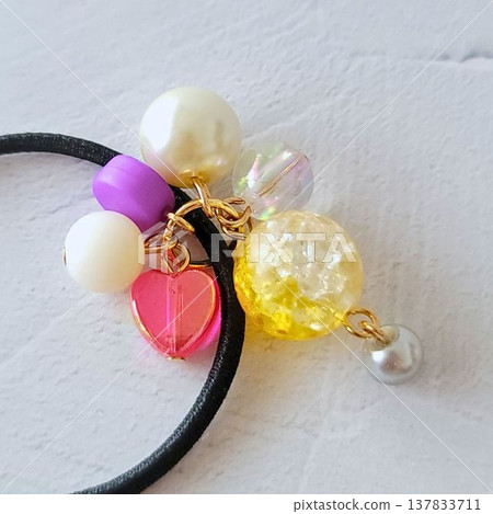 Handmade colorful beaded kids' hair tie (heart design) Handmade colorful beaded kids' hair tie (heart design) 137833711