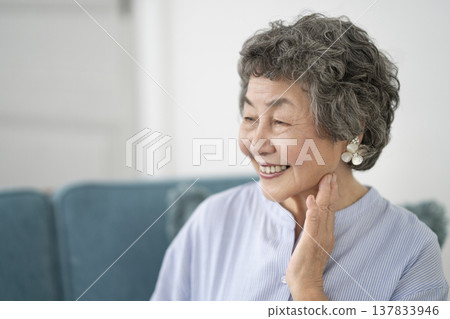 A smiling senior woman A smiling senior woman 137833946
