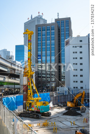 Ikebukuro under redevelopment: Heavy machinery, buildings, and the Metropolitan Expressway. 2026.02 c-1 Ikebukuro under redevelopment: Heavy machinery, buildings, and the Metropolitan Expressway. 2026.02 c-1 137834252
