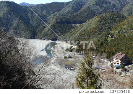 谷瀨吊橋,上野寺側(奈良縣戶津川村) 谷瀨吊橋,上野寺側(奈良縣戶津川村) 137835428