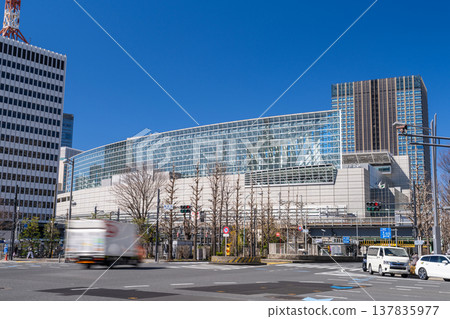 東京丸之內辦公區的城市景觀 137835977