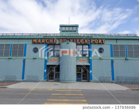 Old Port Market in Quebec, Canada 137836086