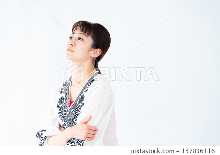 年輕的女士的肖像 137836116
