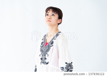 年輕的女士的肖像 137836122