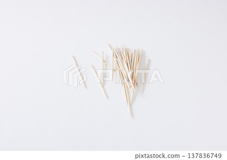 牙籤 137836749