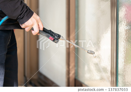 Window cleaning/high pressure washing Window cleaning/high pressure washing 137837033
