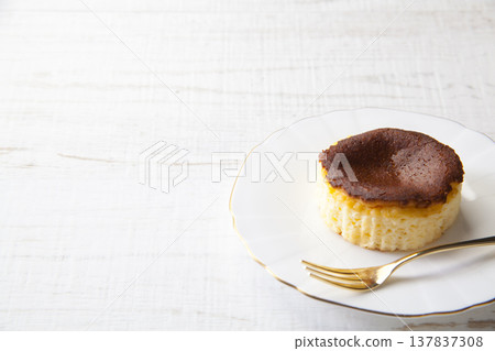 Basque cake Basque cake 137837308