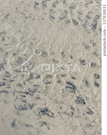 Peaceful Shallow Basin And Ridge Pattern. Relaxing Scene Of Textured Pools And Gentle Pastel Shades 137838031