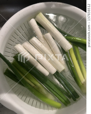 美味的青蔥 137838512