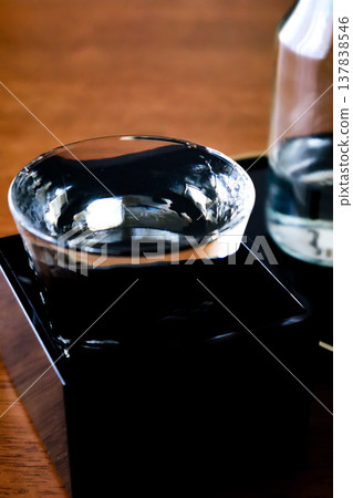 Sake Sake 137838546