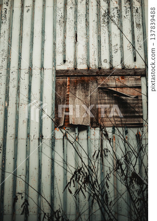 Walls in back alleys Walls in back alleys 137839488