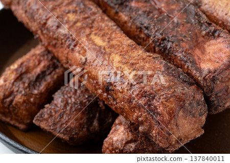 Close-up of brown sugar puffed rice snacks 137840011