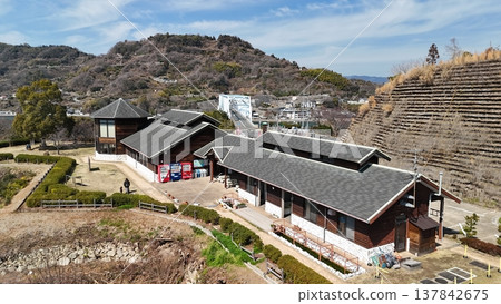 Akinada Tobishima Kaido [Kamagari Ohashi Bridge/Deai no Yakata] Photographed in March 2026_Drone aerial photography_HKKAMAB_No14 137842675