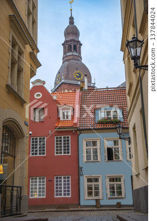 Old streets of Riga city center in the evening. Latvia Old streets of Riga city center in the evening. Latvia 137844024