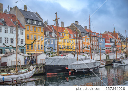 Copenhagen. The area with canals and boats called Nyhavn. Denmark 137844028