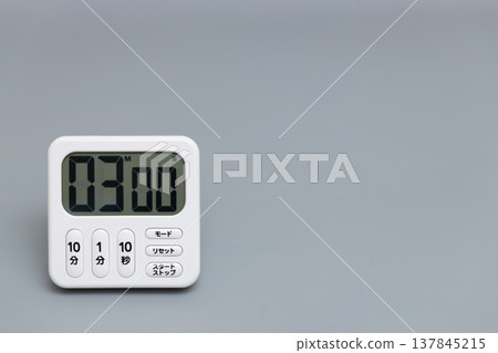 廚房定時器設定為3分鐘 廚房定時器設定為3分鐘 137845215