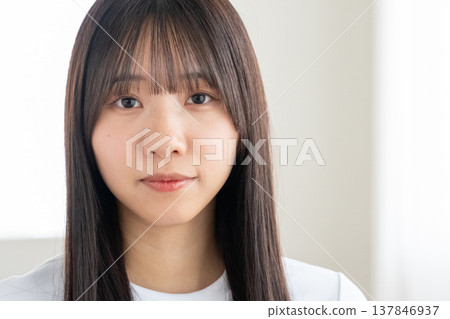 Looking at women Looking at women 137846937
