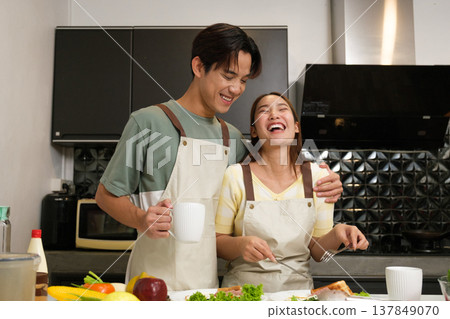 Asian couple at home 137849070