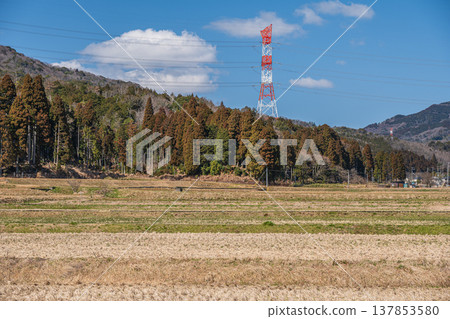 滋賀縣長濱市琵琶湖西阿西町的田園風光 137853580