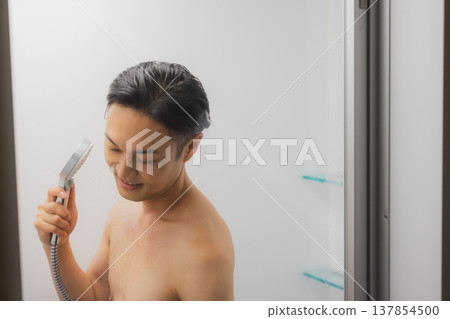 Men taking a shower 137854500