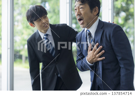 身體狀況不佳的商人 137854714