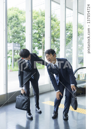 身體狀況不佳的商人 137854724