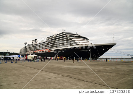 Cruise ship Westerdam waiting to depart 137855258