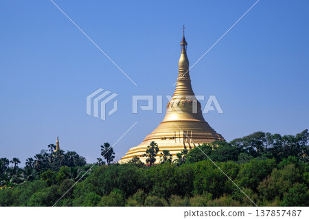 Asian Buddhist temple. Global Vipassana Pagoda in Mumbai, India Asian Buddhist temple. Global Vipassana Pagoda in Mumbai, India 137857487